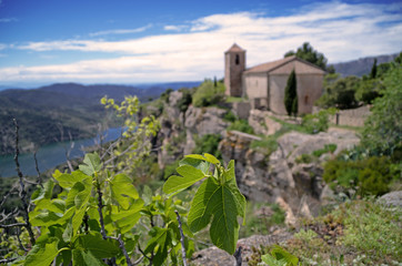 Kirche auf Klippe Siurana