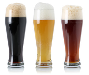 Biere im Glas mit Schaumkrone