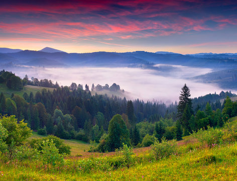 Morning view of the mountains for a few minutes before sunrise.