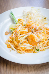Pad thai