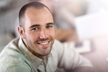 Naklejka premium Young man attending business school project
