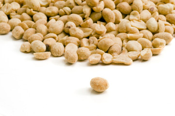 Macro Peanuts