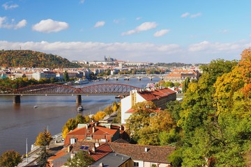 Fototapeta na wymiar Autumn view of Prague Castle and the Vltava River