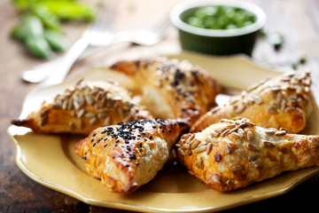 Puff pastry stuffed with green peas