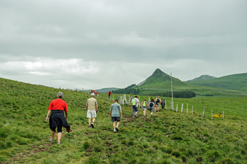Marcheurs dans le Massif du Sancy