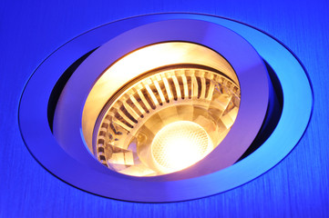 warmweiße COB-LED