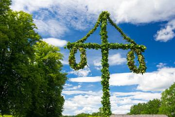 Swedish midsummer pole at blue sky - obrazy, fototapety, plakaty