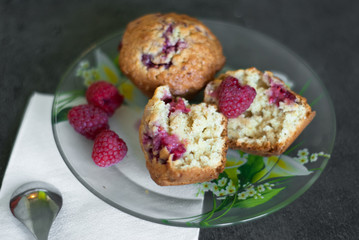 cake with raspberry and cereal