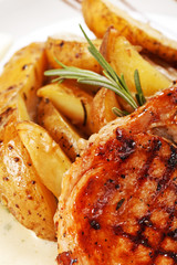 grilled steak with potatoes