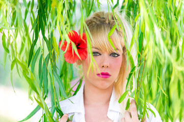 Fototapeta premium Beautiful girl enjoying the summer