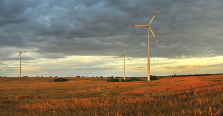 Turbiny wiatrowe,Niemcy © Mike Mareen