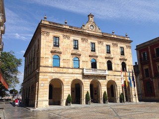 Fototapeta na wymiar Ayuntamiento de Gijon.