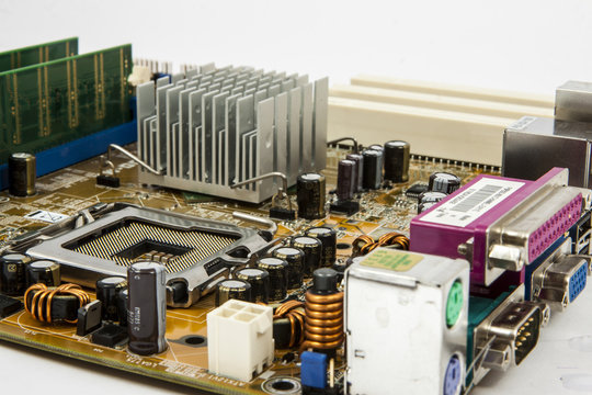 Computer mainboard, integrated circuit