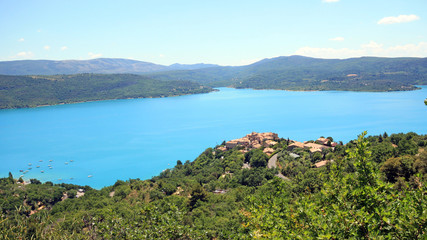 Fototapeta na wymiar France - Lac de Sainte Croix
