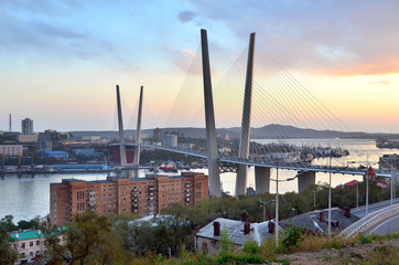 Obraz premium Владивосток, мост через бухту Золотой рог