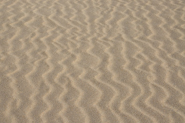Fototapeta na wymiar Sand, Strand, Beach, wellen, streifen, braun, gelb,