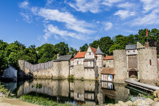 La l&eacute;gende du Roi Arthur et des Chevaliers de la Table Ronde du Puy du Fou