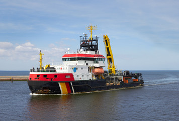 tug boat