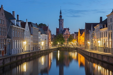 Fototapeta na wymiar Bruges - Canal and Spigelrei street at dusk