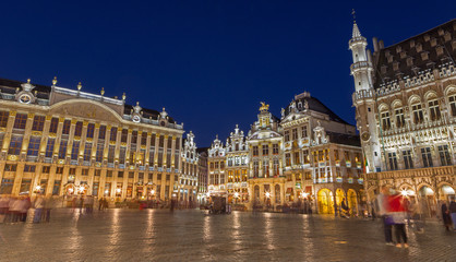 Fototapeta na wymiar Brussels - The Grote markt square at dusk.