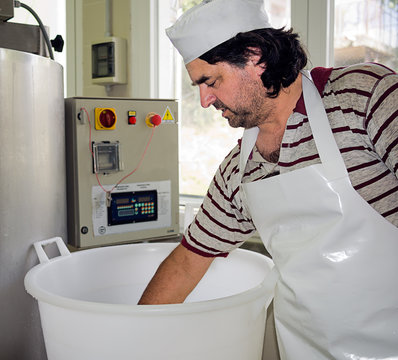 Cheesemaker Fat รูปภาพCheese-Maker – เลือกดูภาพถ่ายสต็อก เวกเตอร์ และวิดีโอ1,187 ...