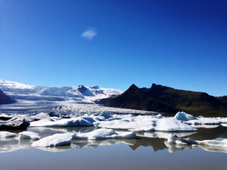Fototapeta na wymiar Iceberg Lagoon, Iceland