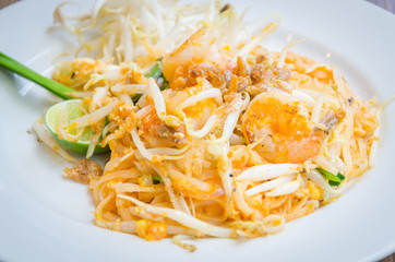 Pad thai