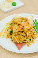 Pad thai