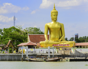 Big buddha in Kho Kret