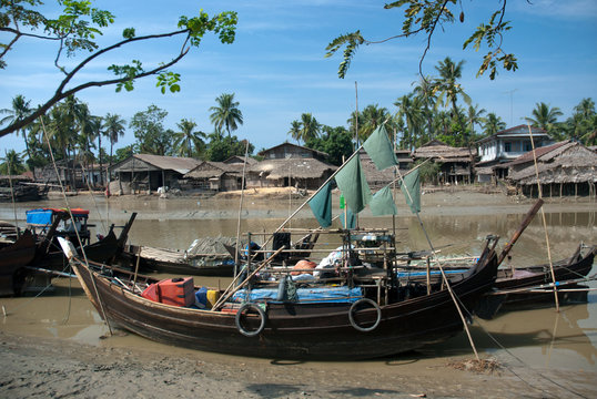 รูปภาพkyaikhto เลือกดูภาพถ่ายสต็อก เวกเตอร์ และวิดีโอ90 Adobe Stock 