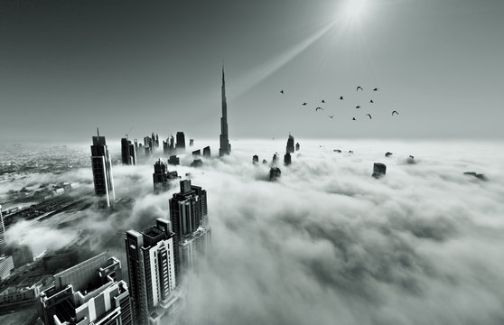 Dubai skyline in fog © naufalmq