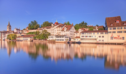 Fototapeta na wymiar Zurich, the Limmat river