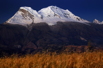 Huascaran Peak (6768m) in Cordiliera Blanca, Peru, South America