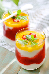 Fruit mousse with yuogurt