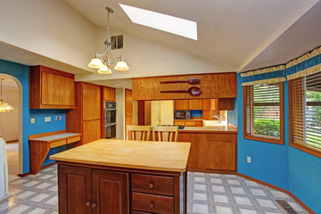 Contrast colors kitchen room