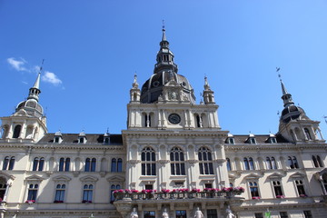 Fototapeta na wymiar Die Fassade des Grazer Rathauses am Hauptplatz