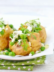 baked potato with green pea