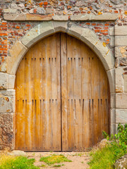 Fototapeta na wymiar Wooden castle gate