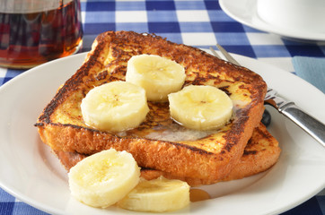 French toast with bananas