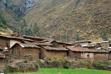 Fototapeta na wymiar Peruvian village in Cordiliera Huayhuash, Peru, South America