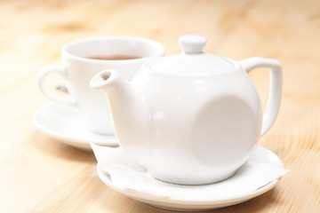 teapot with tea