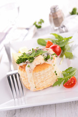 puff pastry filling with mushroom and chicken