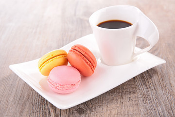 coffee cup and macaroon