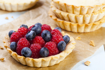 Tartlets with forest fruit