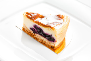 cheesecake with blueberries