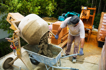 Bauarbeiter auf einer Baustelle