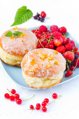 Berliner und Beeren