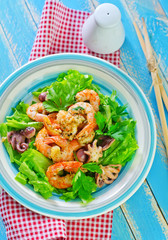 salad with shrimps
