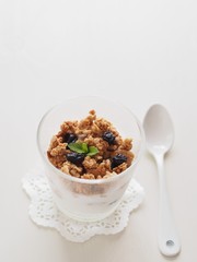 グラノーラ・ヨーグルト