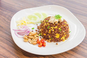Fried rice with curry crab